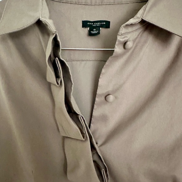 Ann Taylor Taupe Sleeveless Shirt Dress Pockets Workwear Size 0 - Picture 2 of 5